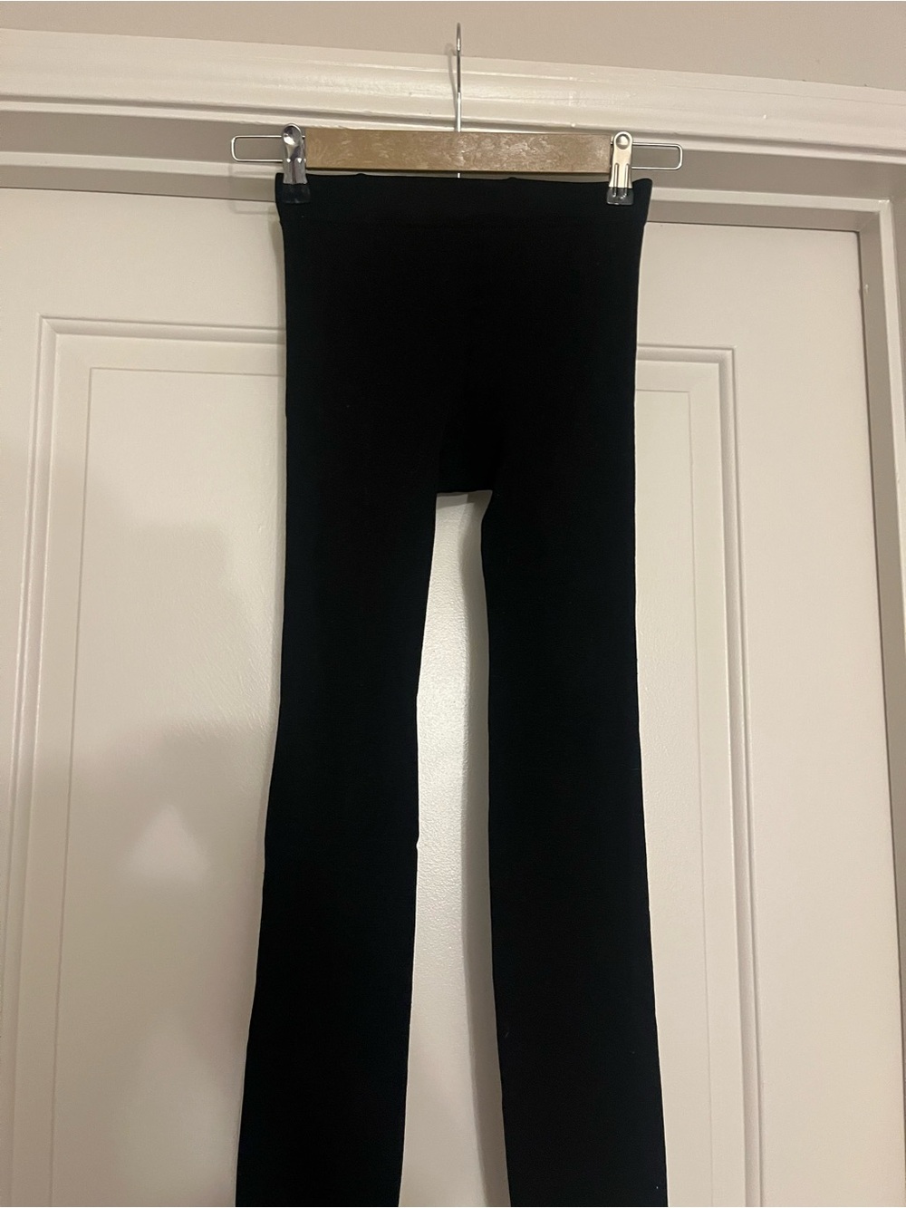 Low ride black cotton leggings